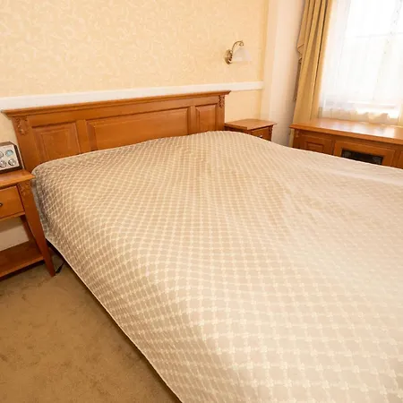 Otel Dominika 3*