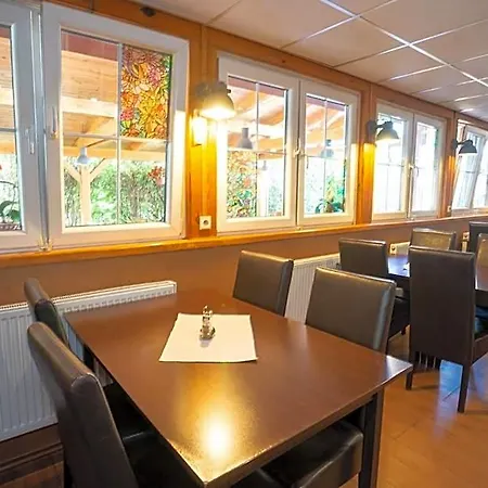 Dominika Hotel Pressburg