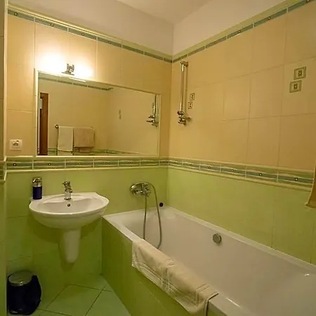 Dominika Hotel Pressburg